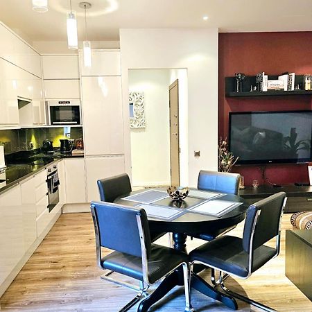Modern 2 Bedroom Apartment In The City Centre リガ エクステリア 写真